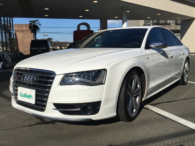   '13 アウディ Ｓ８ クワトロ（ディーラー車）　入庫しました！01