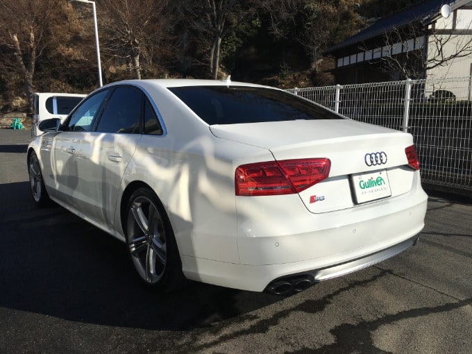   '13 アウディ Ｓ８ クワトロ（ディーラー車）　入庫しました！02