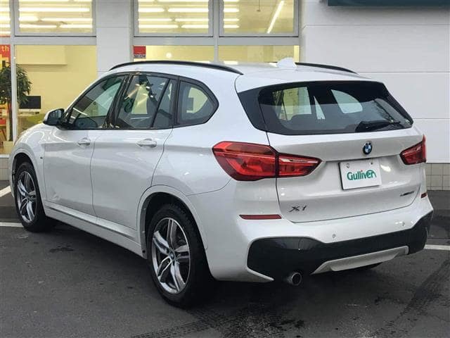 H30年式 BMW X1 sDrive 18M スポーツ入荷致しました！！02