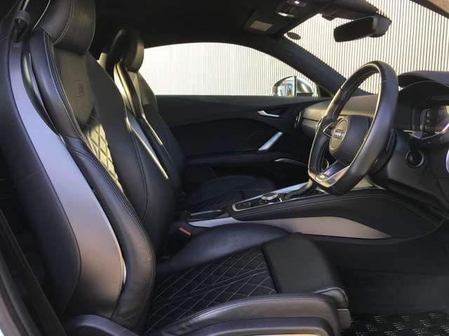 110台限定!!アウディ TTSクーペ2.0 TFSIクワトロ (4WDアーバンスポーツリミテッド）入荷のお知らせ03