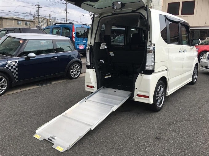 H25　ホンダ　NBOX＋　カスタムG　入荷しました！！！！！05