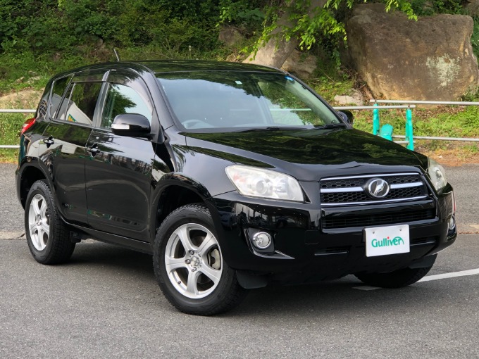 H21  トヨタ　RAV4 入荷いたしました！01