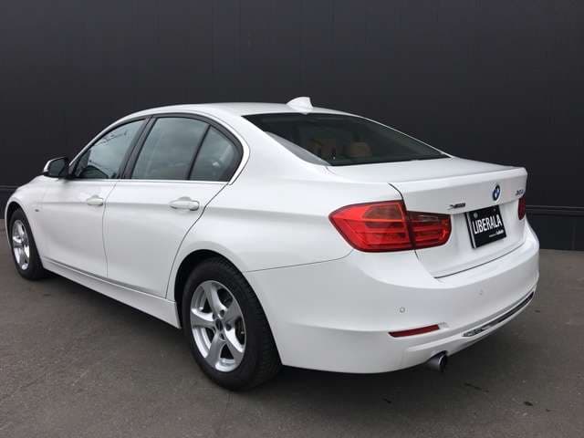 ＢＭＷ320i xドライブ ラグジュアリー 4WD　入荷のおしらせ05