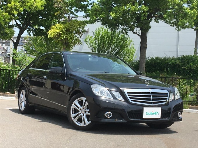 【中古車入荷情報】装備充実！高級感溢れる！2010年式 M・ベンツE30001