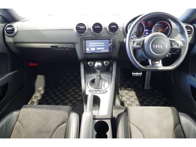 お車のご紹介♬【Audi TTクーペ・Audi A1・BMW mini ワン】02