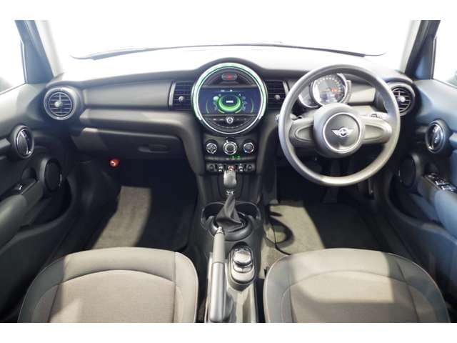 お車のご紹介♬【Audi TTクーペ・Audi A1・BMW mini ワン】08