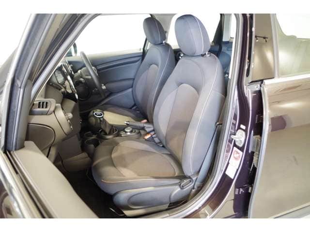 お車のご紹介♬【Audi TTクーペ・Audi A1・BMW mini ワン】09