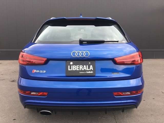 アウディ RS Q3 2.5 4WD入荷のお知らせ08
