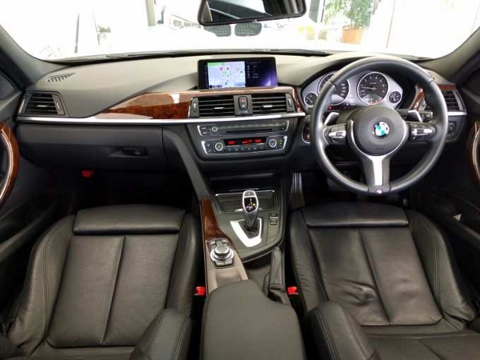 2013年式　BMW 320i　入荷しました！！02