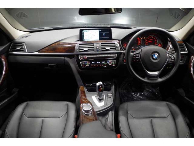 ＢＭＷ 320i　ラグジュアリー 入荷のおしらせ03