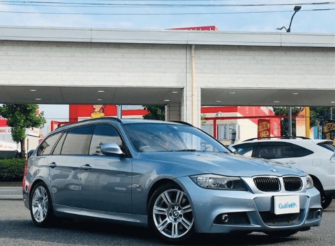 H23 BMW320i ツーリングMスポーツ　入荷致しました！01