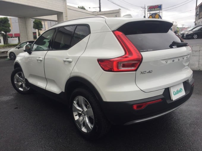 新着在庫入荷！　ボルボ ＸＣ４０ Ｔ４ モメンタム02