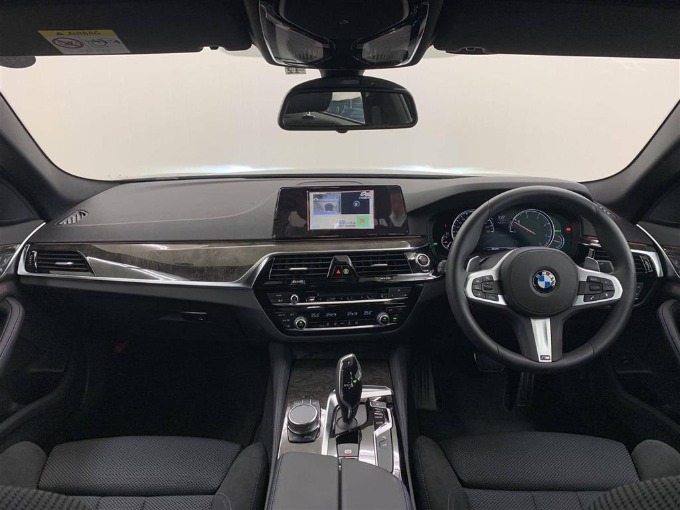 【 '18 ＢＭＷ ５２３ｄ Ｍスポーツ（ディーラー車）】中古車入荷しました！02