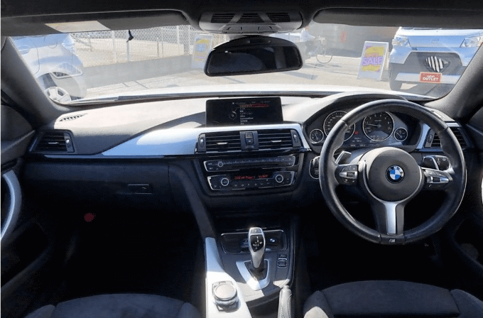 BMW420i グランクーぺMスポーツ入庫！！！！！02