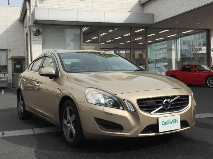 新！入庫情報！ボルボ S60 ドライブe を入庫致しました！！01