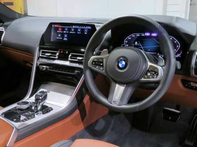 BMW M850i　入荷いたしました！！02