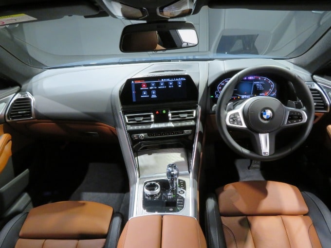 BMW M850i　入荷いたしました！！03