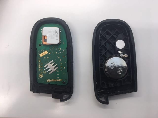 【輸入車豆知識】キーレス　電池交換のご紹介！〜ジープ〜05