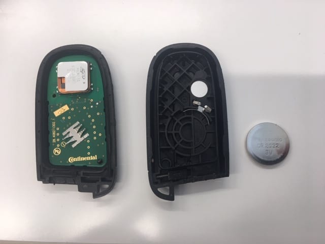 【輸入車豆知識】キーレス　電池交換のご紹介！〜ジープ〜06