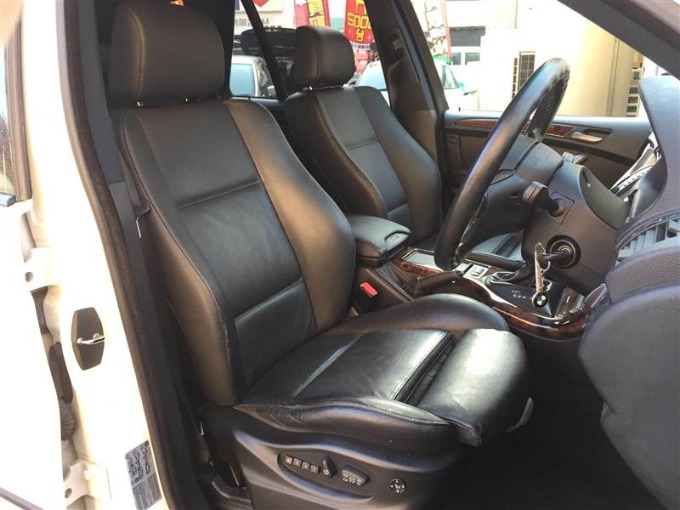 ☆ご入庫のお知らせ☆ H17　BMW X5　4.4i03