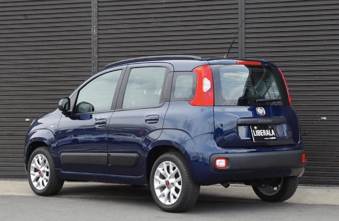 2017年　フィアット　パンダ　イージー　紺　入荷しました！02