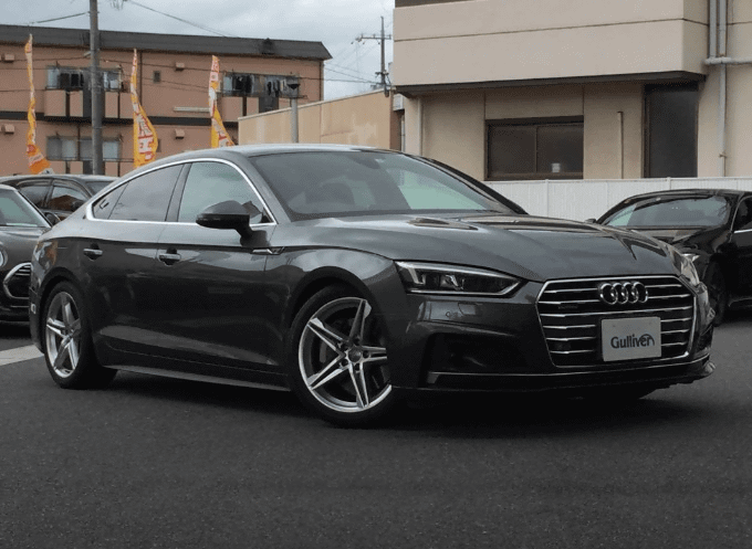 入庫情報！！H29年式　アウディ　A5　SB2.0　TFSI　Qスポーツ　入庫致しました！！01