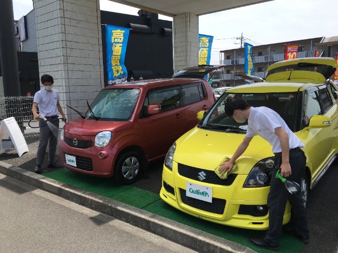 展示車両ピカピカに！02