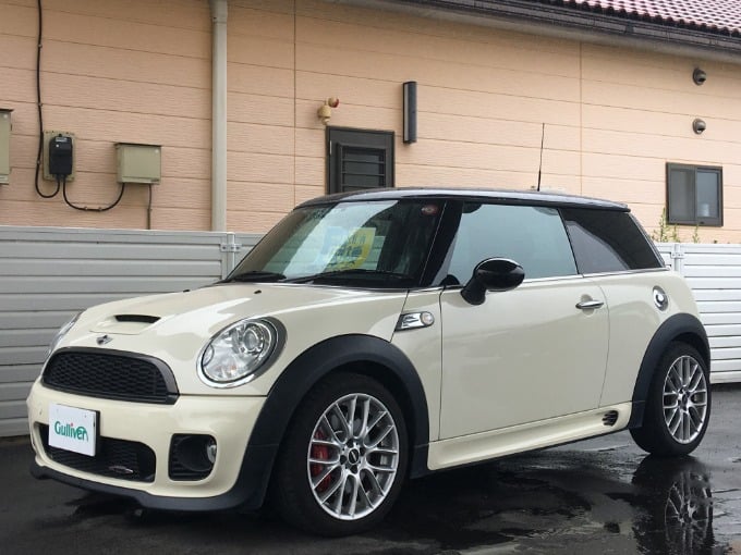 おすすめ入庫車両！！！！！！MINI JCW！！！！！！01