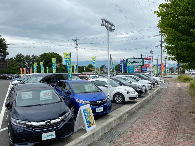 【ガリバー佐久店】お車の展示場に関して01