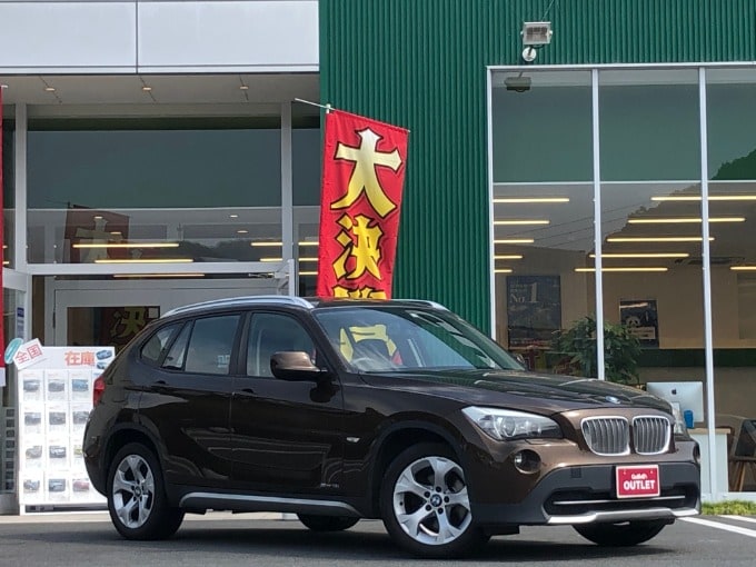 人気の色は何色？？？ おしゃれカラーのBMW X1入荷しました！01