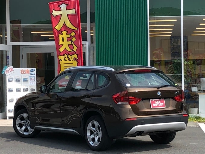 人気の色は何色？？？ おしゃれカラーのBMW X1入荷しました！02