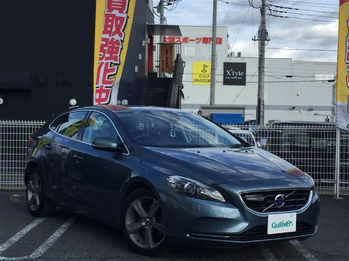 15 ボルボ Ｖ４０ Ｔ－４ ＳＥ入庫致しました！！01