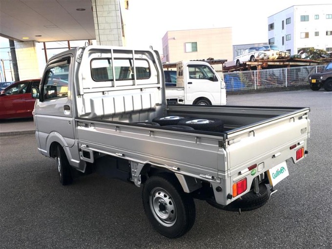 中古車入荷情報！！！4WDで５F【キャリイ トラック】ガリバー41号高山店02