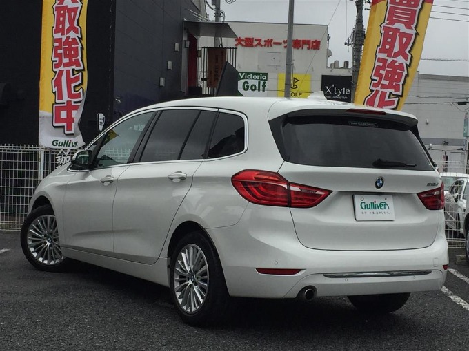 15 ＢＭＷ ２１８ｄ グランツアラー ラグジュアリー入庫致しました！！02