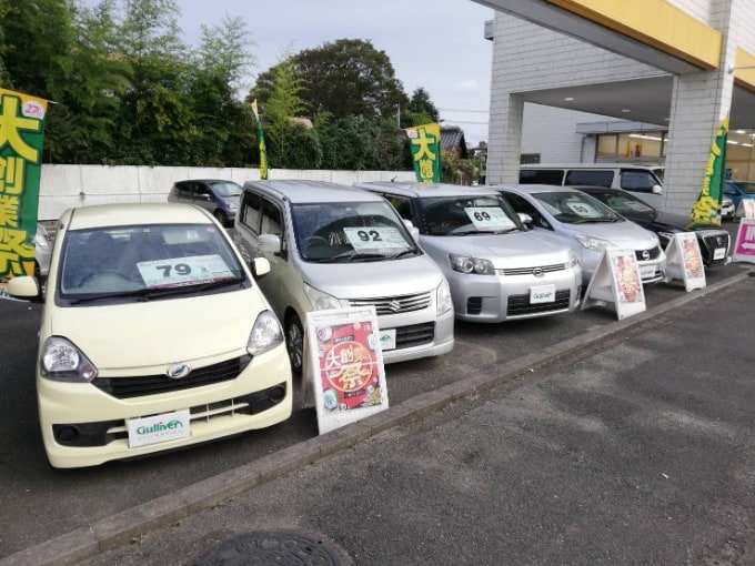 展示車両の並べ替えをしました！週末のご来店お待ちしております！01