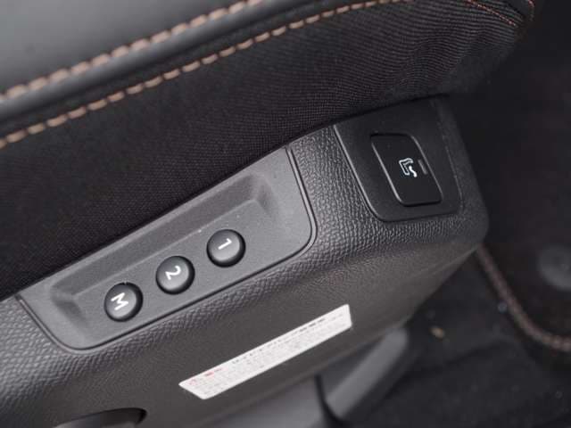 2018年式　プジョー3008　GTブルーHDi　ファーストクラスPKG　パールホワイト05