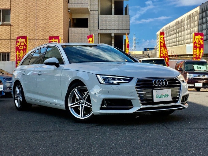 ☆令和1年式 Audi A4アバント入荷いたしました☆01