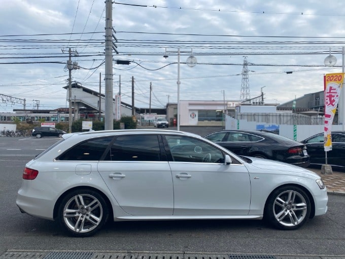 ★☆ AUDI A4 アバント 2.0TFSI Sラインパッケージ 入荷しました ☆★04