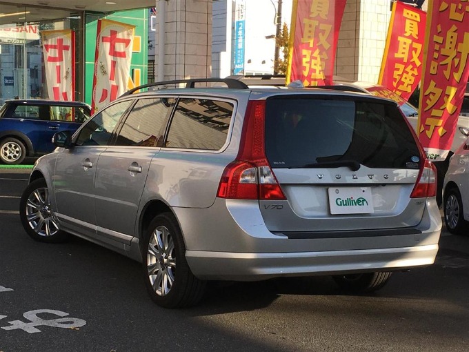 ✰入荷情報！'10 ボルボ Ｖ７０ ２．５Ｔ ＬＥ✰03