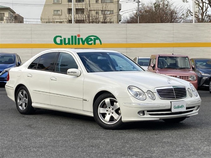 '06 Ｍ・ベンツ Ｅ３５０ アバンギャルド（ディーラー車）　59千キロ　69.8万円　12/19現在展示中01