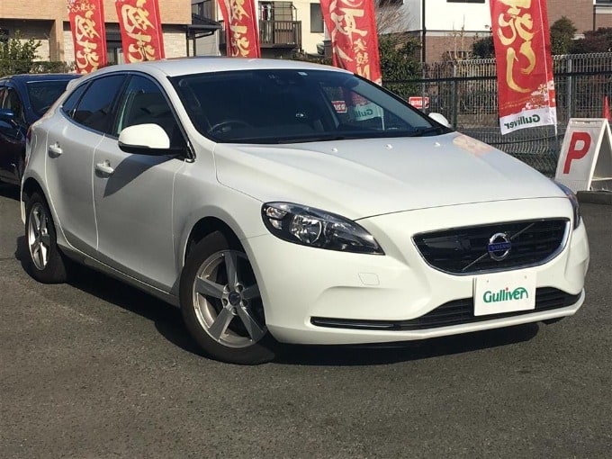 【他店入荷情報】 '15 ボルボ Ｖ４０ Ｔ－４ ＳＥ（ディーラー車）01