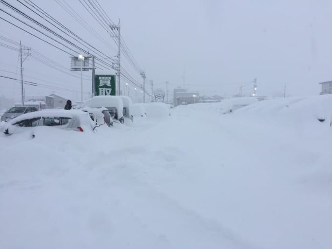 記録的大雪。。。それでも休まず営業中！01