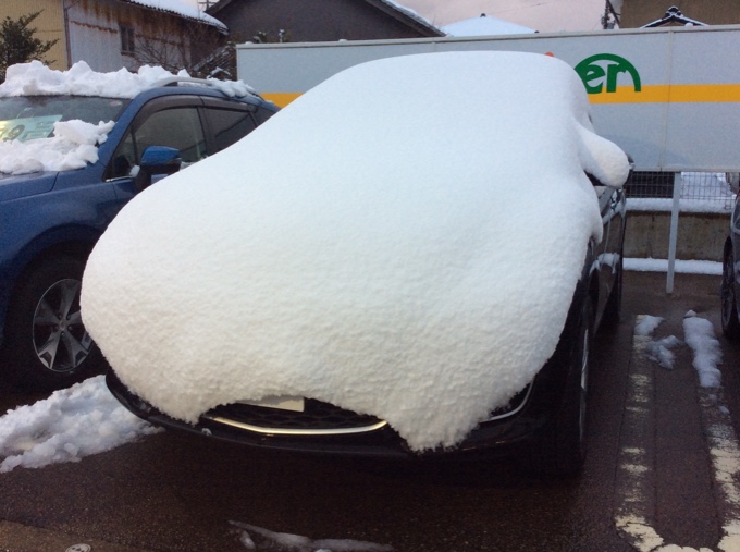 ガリバー金沢増泉店 雪の一日01