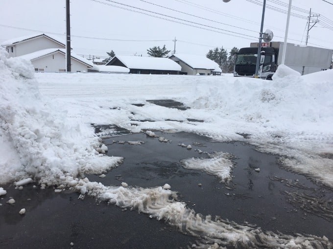 大雪の中。。。絶賛営業中です！！！01