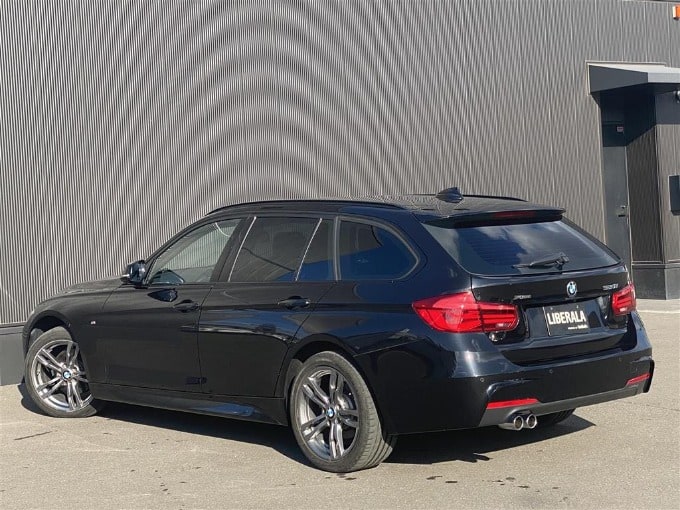 `１６BMW３２０i  xDrive ツーリング　Mスポーツ　入庫しました♪02