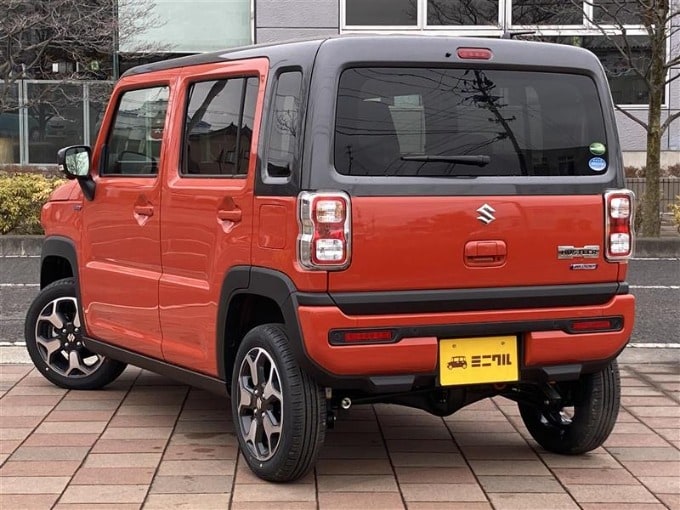 スタッフ小宮のオススメ車両【R2 スズキ ハスラー HYBRID X 4WD】02