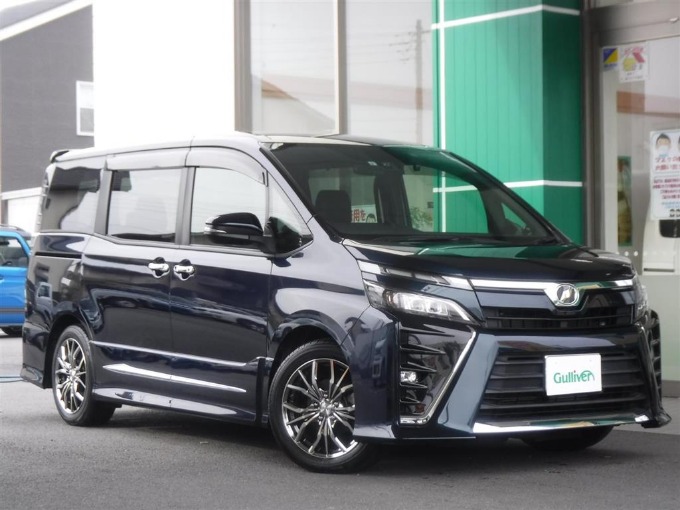♪中古車入庫情報♪☆H29 トヨタ ヴォクシー ＺＳ☆（沼津学園通り店在庫）01