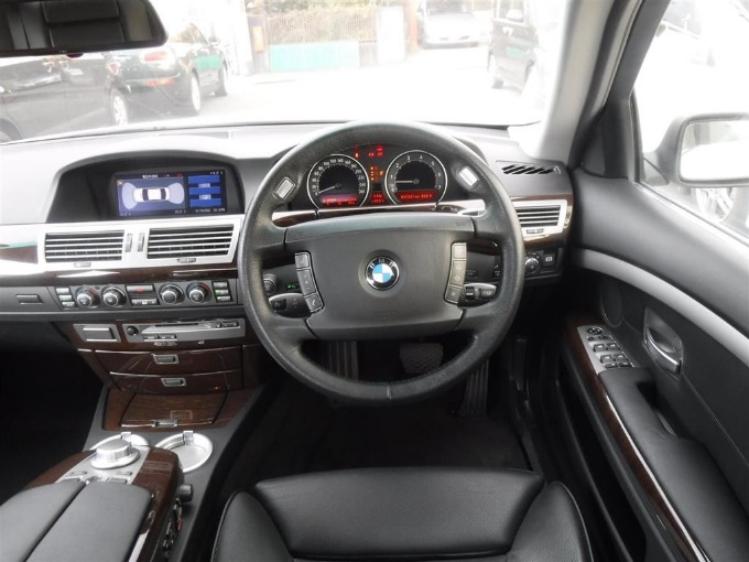 ♪中古車入庫情報♪☆ '08 ＢＭＷ ７４０ｉ （ディーラー車）☆（沼津学園通り店在庫02