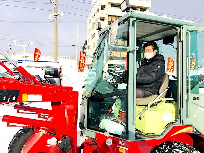 元北海道民、正木樹が全力で雪かき中です！全力少年、キャプテン。Gulliver盛岡店、2021年NEW YEAR SALE 開催中です。中古車査定・中古車販売でお役に立たせて頂きます。01