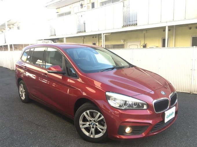 中古車入荷情報　'15 ＢＭＷ ２１８ｉ グランツアラー（ディーラー車）　ガリバー 第二京浜鶴見店01